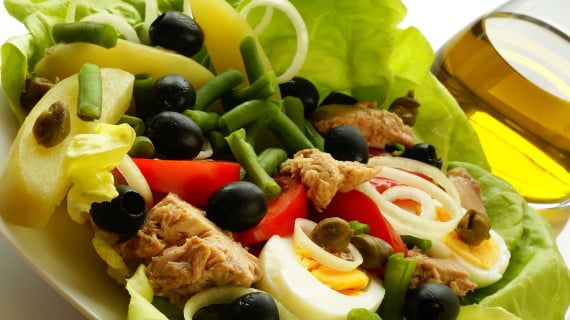 Salade Niçoise o ensalada nizarda