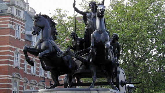 Estatua de Boudica en Westminster Bridge, Londres