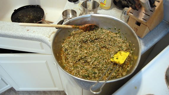 Preparación del relleno de los dolmades