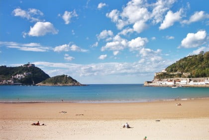 Playa de la Concha y Compostela