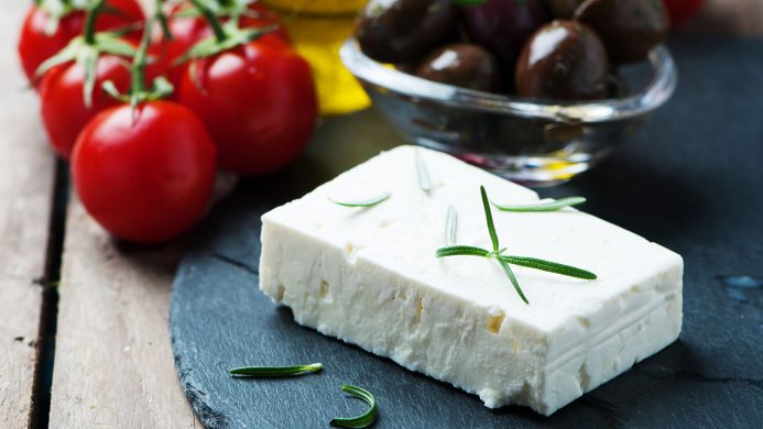 Queso griego o feta para ensalada griega