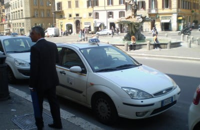 Taxi de Roma