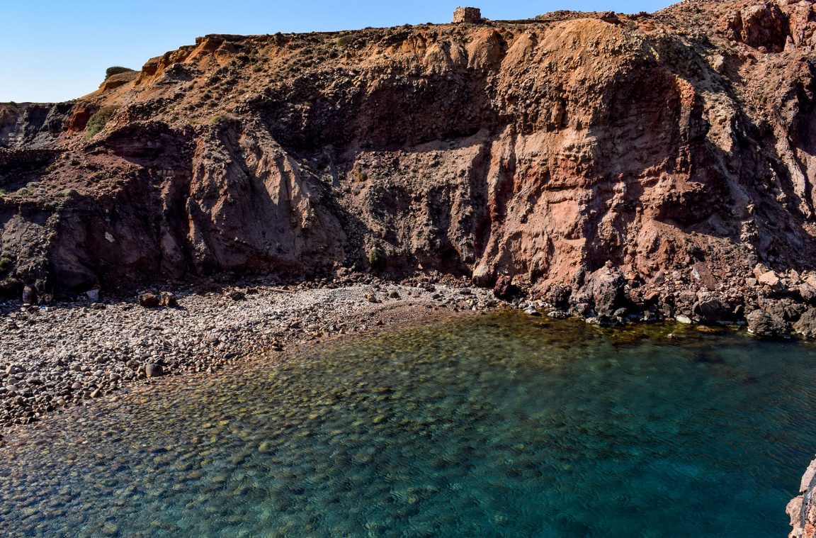 La isla volcánica de Milo, Grecia