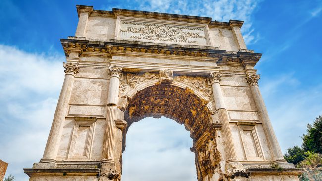 Arco de Tito, en el Foro Romano