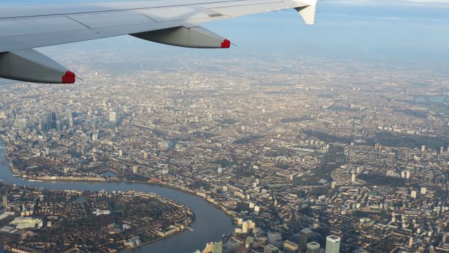 Avión a punto de aterrizar en Londres