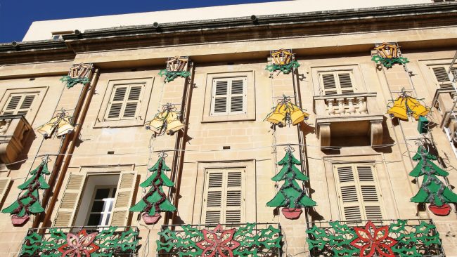 Decoración navideña en las calles de La Valeta, Malta