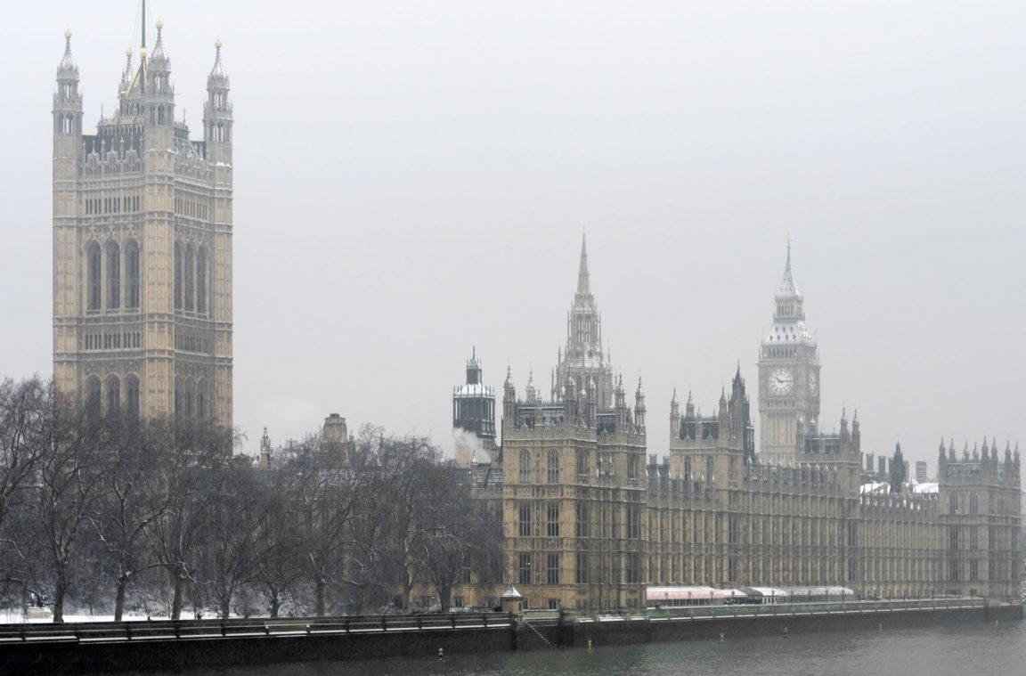 El Parlamento de Londres en invierno