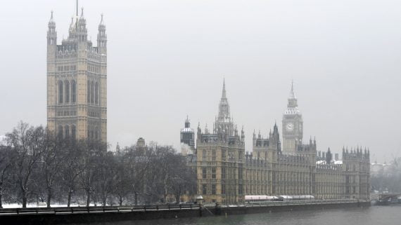 El Parlamento de Londres en invierno