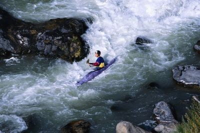 Kayak en Cantabria descenso