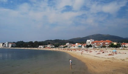 la Playa de la Concha y Compostela