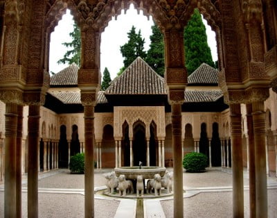 Patio de los Leones de la Alhambra