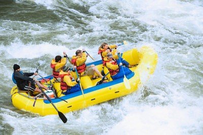 rafting en Aragón comenzando la travesía