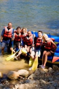 rafting en Aragón preparandose