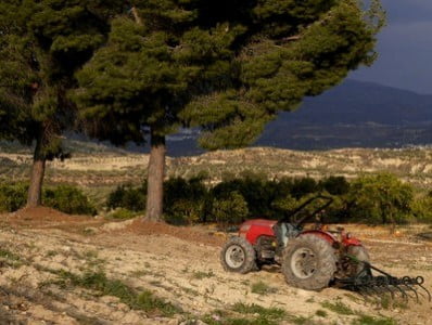 turismo rural en Granada tractor