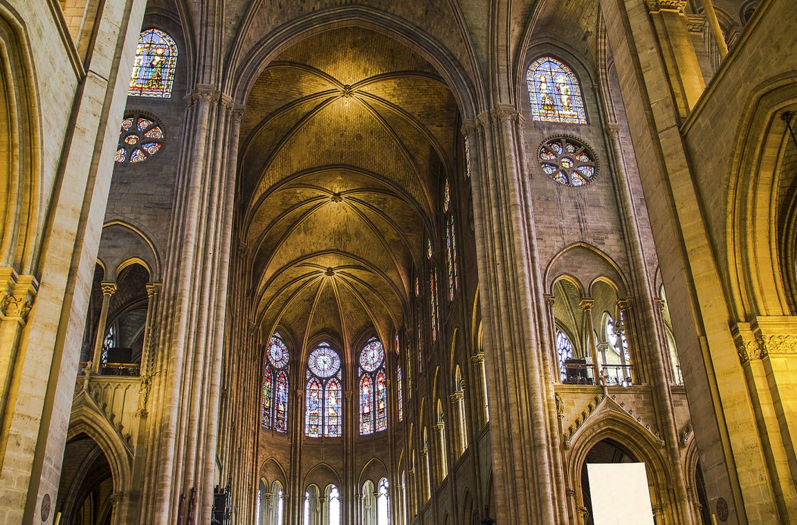 Interno di Notre Dame, Parigi