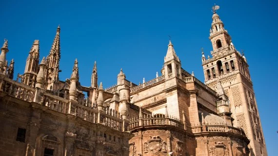 La Giralda: el campanario de la Catedral de Sevilla