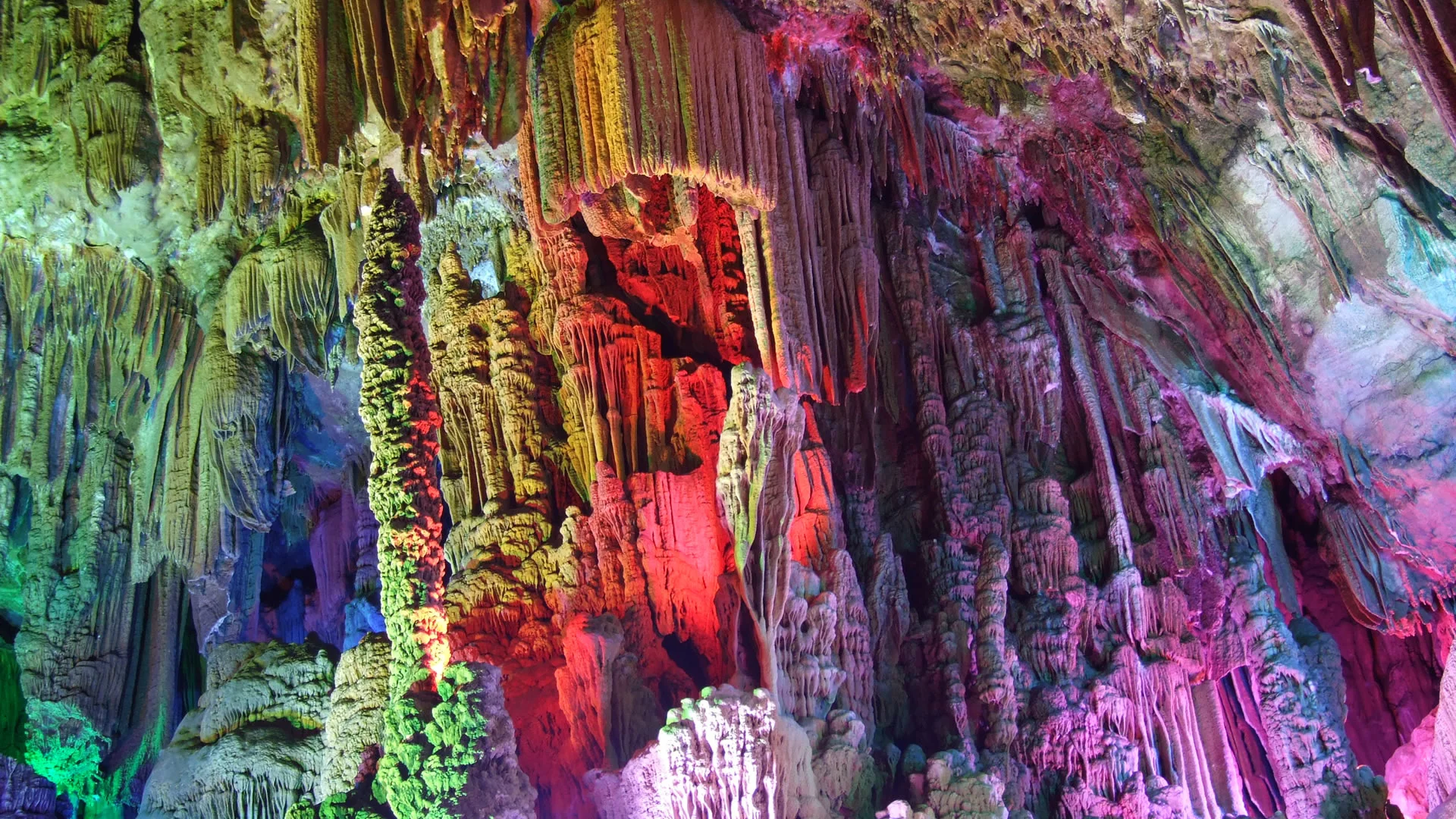Reed Flüt Mağarası, Guilin, Çin