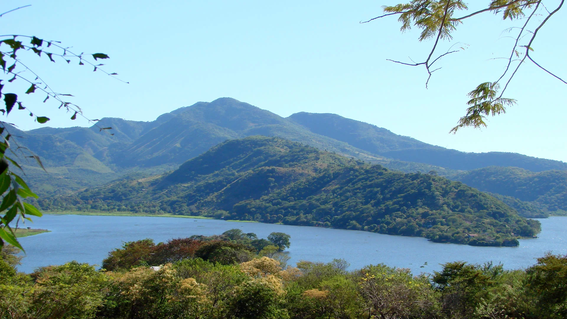 Lagoa Olomega (O Salvador)