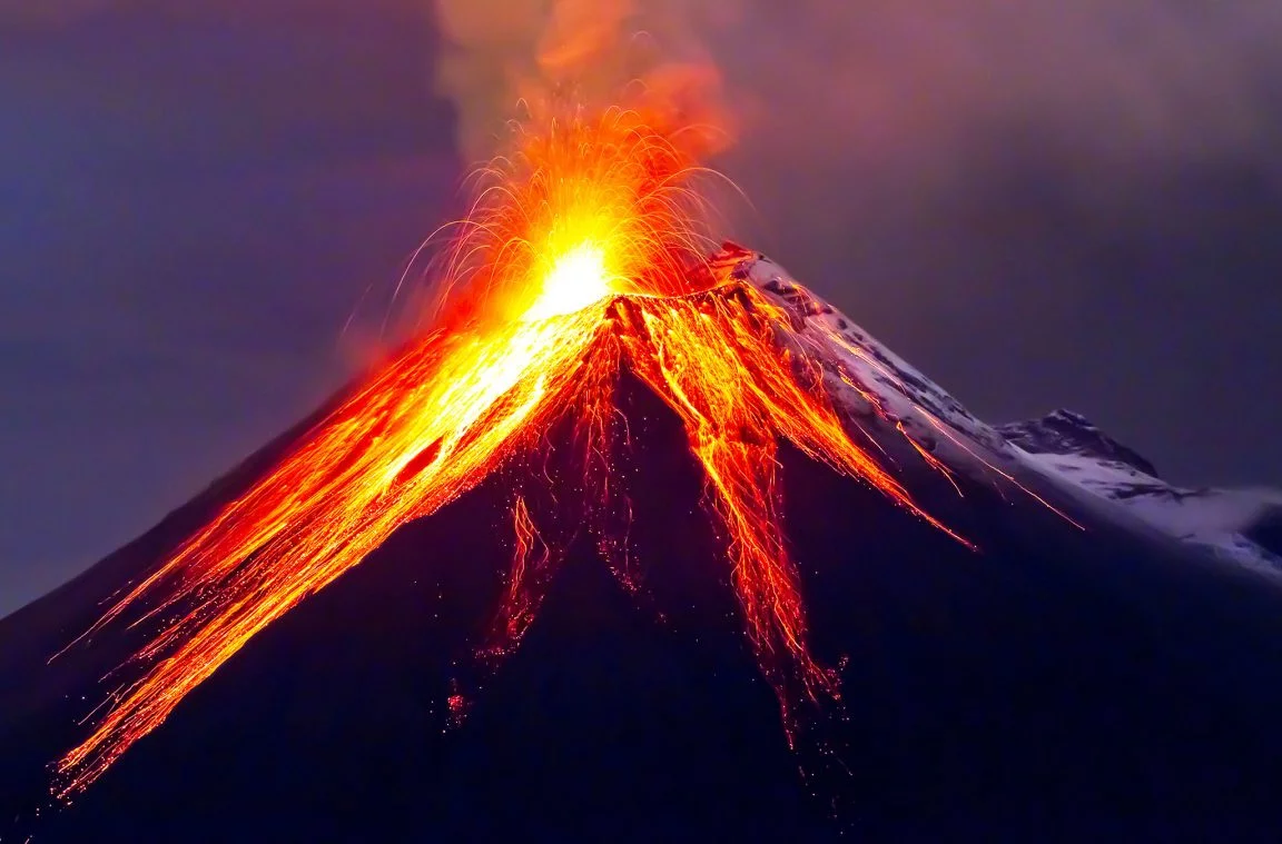 As erupcións do volcán Tungurahua, no Ecuador