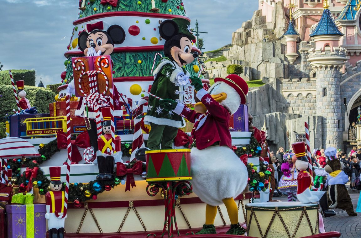 Mickey und Minnie zu Weihnachten