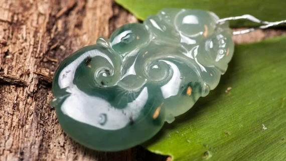 Pendiente de jade, amuleto de la buena suerte en la cultura china