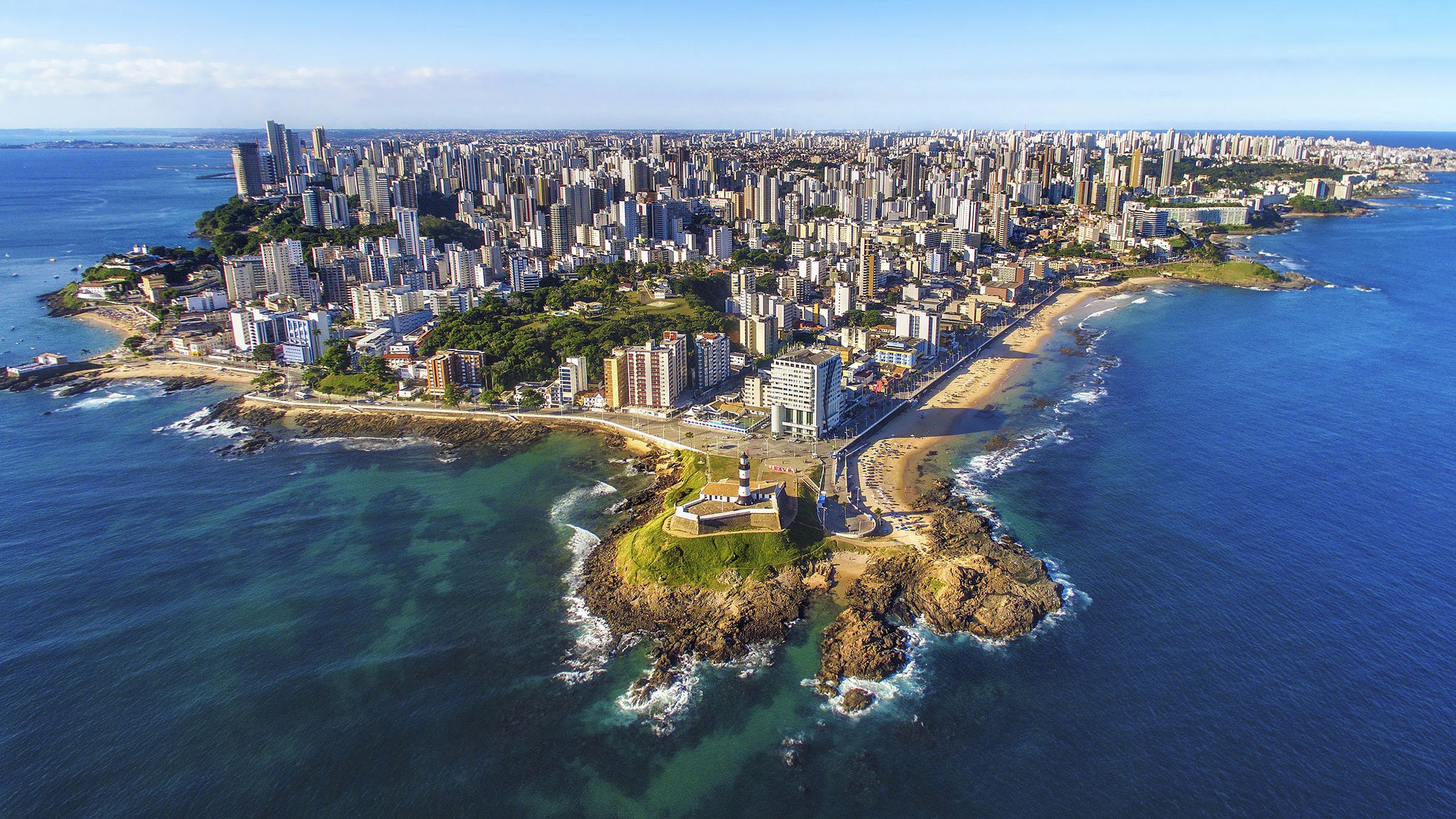 Salvador de Bahía: una de las ciudades más pobladas de Brasil
