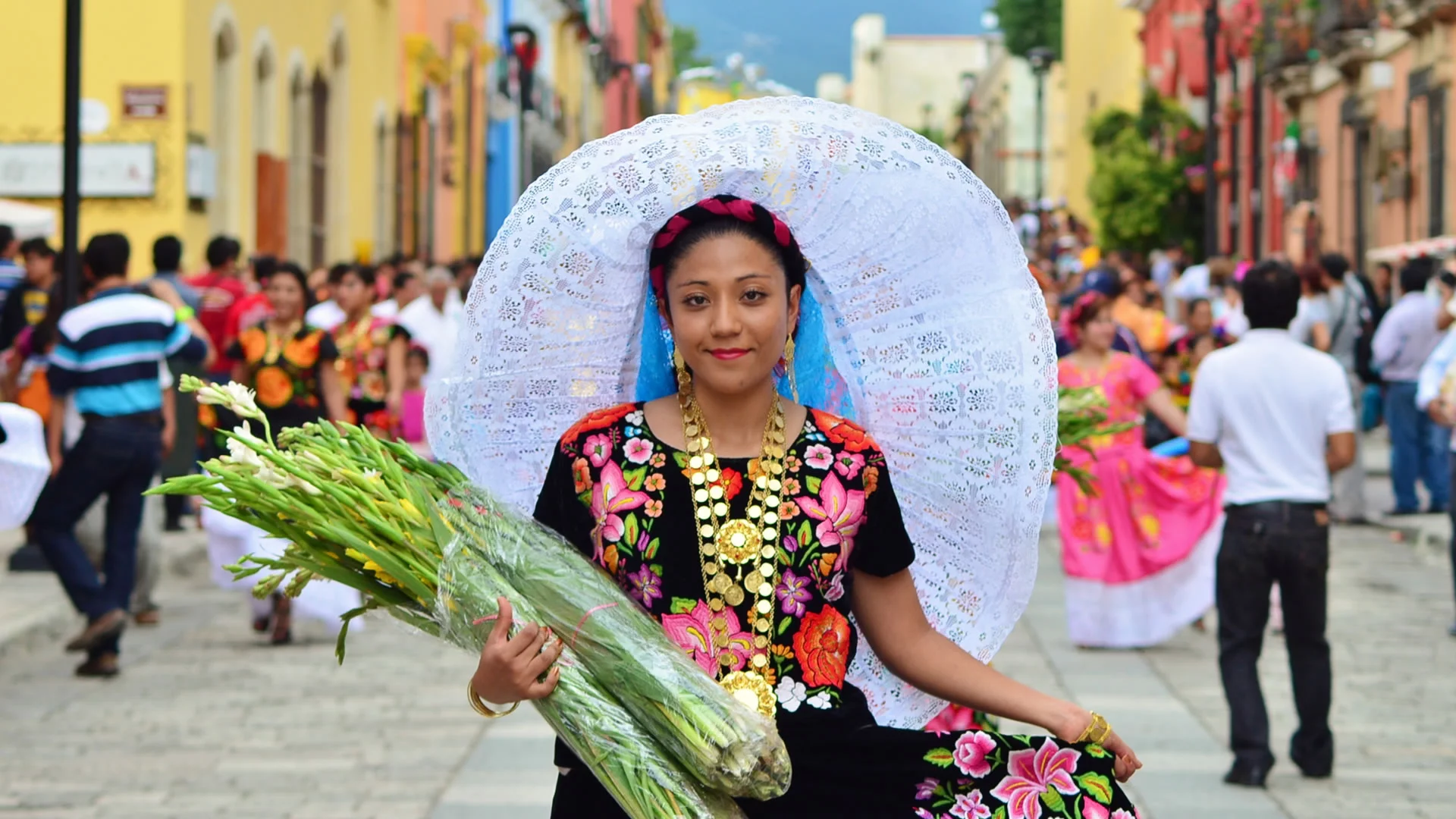 Tipik Oaxaca kostümü