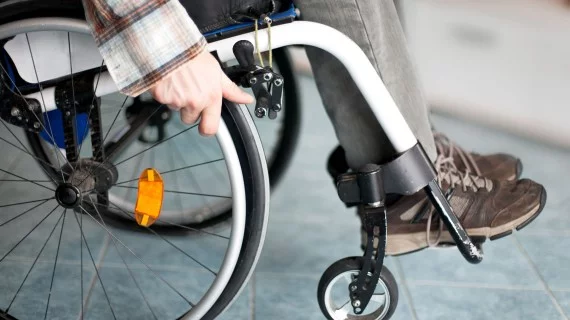 Transporte de sillas de ruedas y equipos de movilidad con easyJet