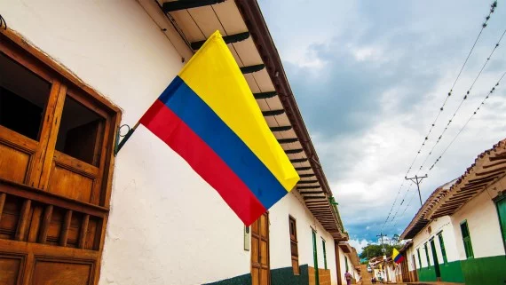 Obtener la nacionalidad colombiana