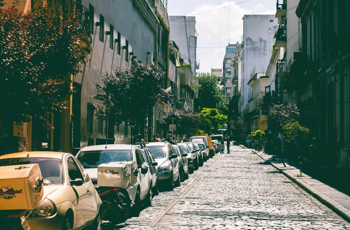 Carrers i arquitectura de barri de San Telmo a Buenos Aires