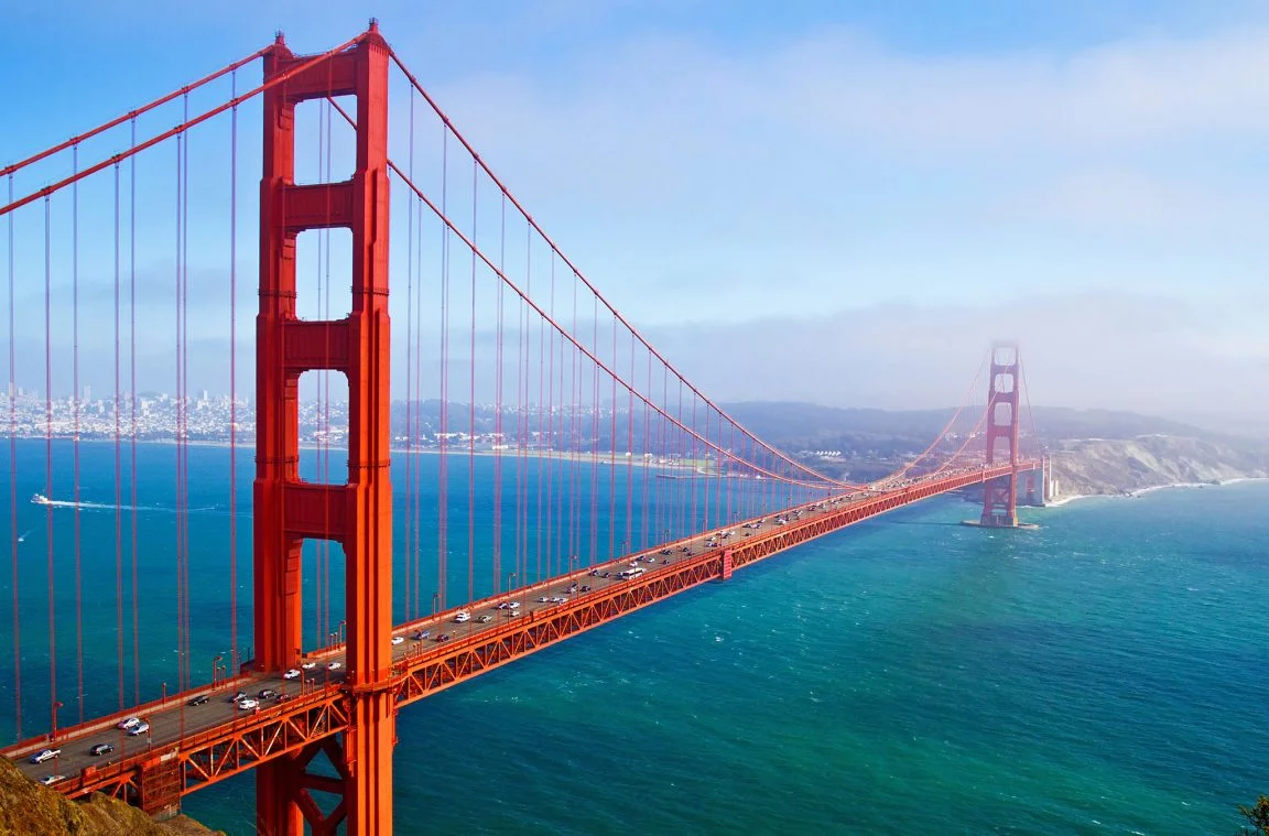 Gurutzatu San Frantziskoko Golden Gate zure txakurrarekin