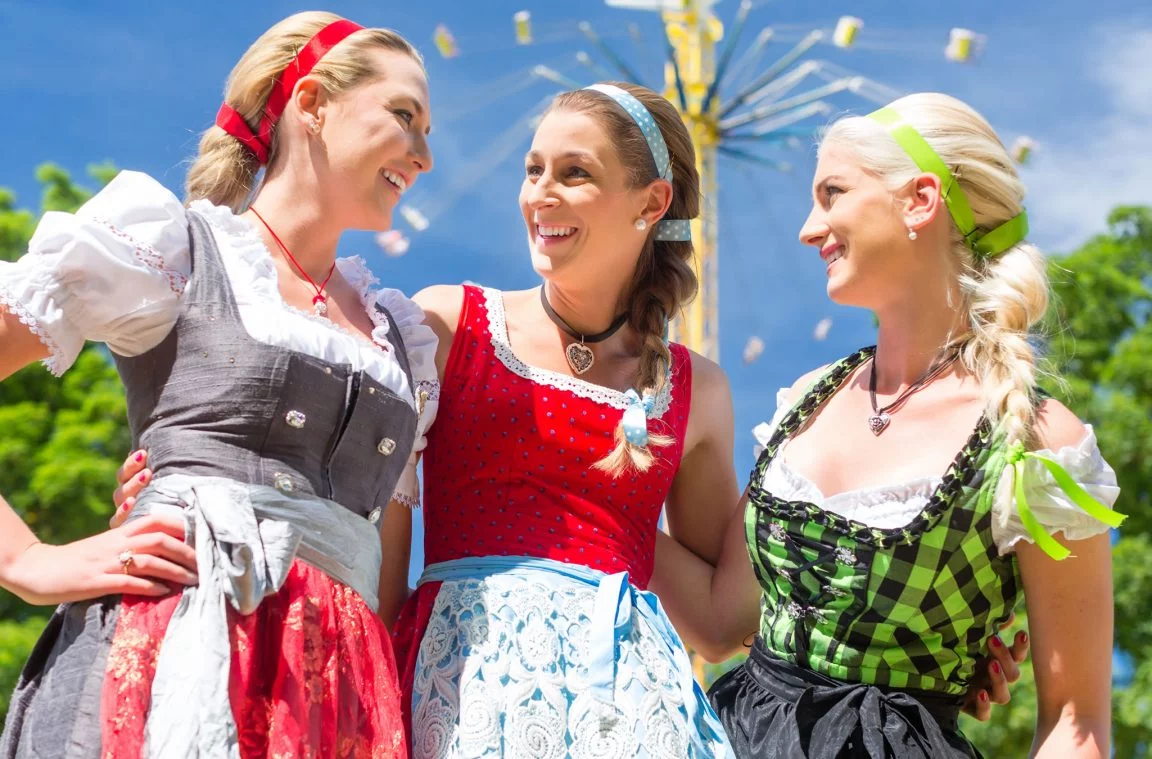 The Dirndl: traje tradicional feminino da Alemanha e da Áustria