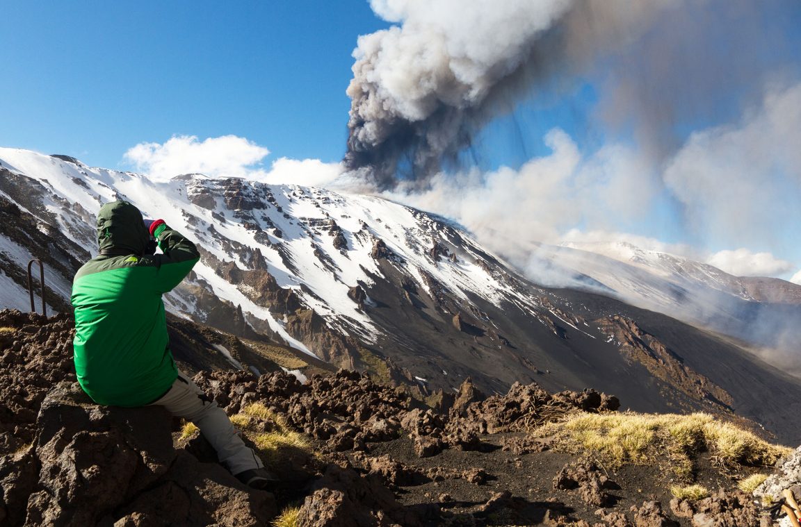 L'Etna: un volcà actiu localitzat a Itàlia