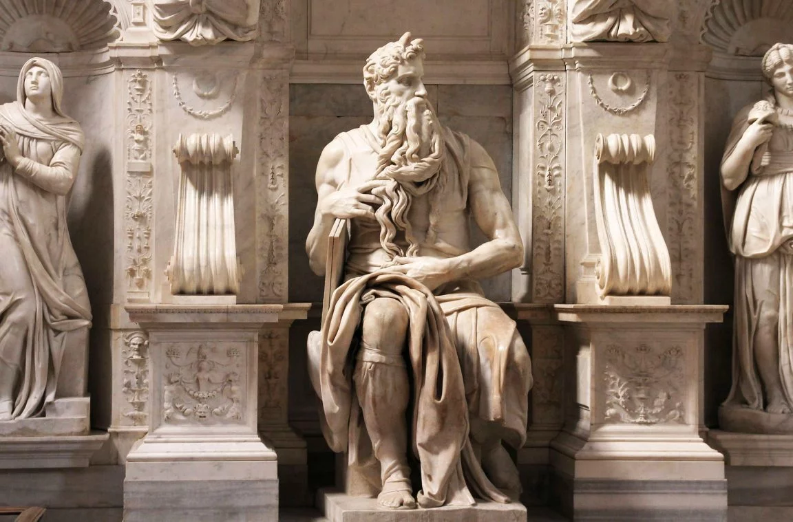 O Moisés de Michelangelo, na Basílica de São Pedro em Vincoli, Roma