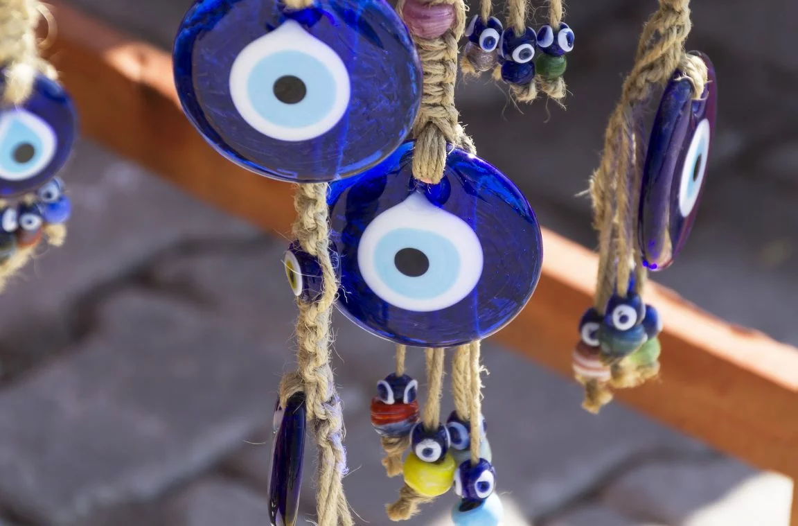 Das türkische Auge: ein Amulett in jeder Ecke
