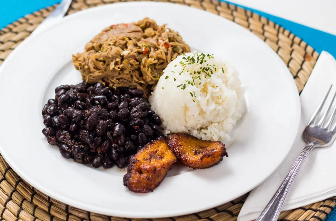 O pavilhão crioulo: um prato típico da Venezuela