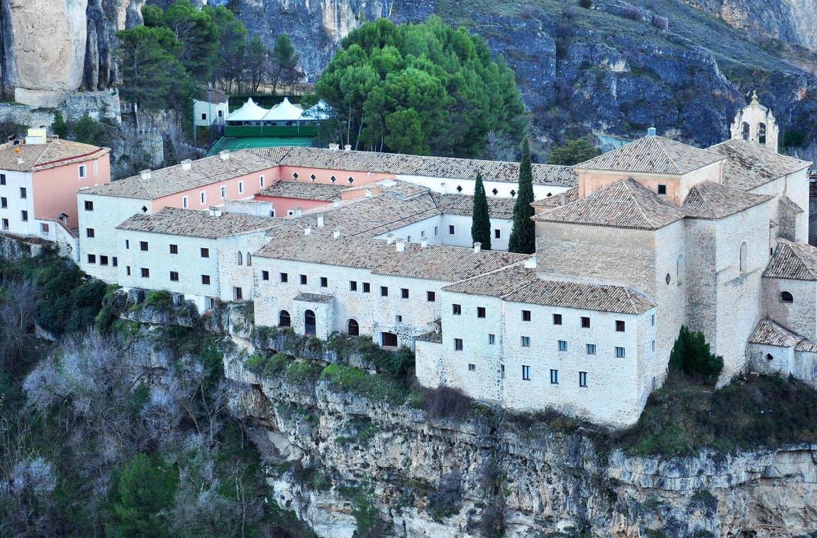 Parador de Cuenca: XNUMX. yüzyıldan kalma eski bir manastır