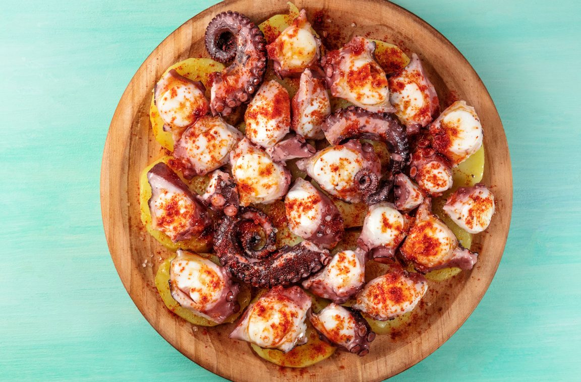 The octopus a feira: the star dish of Galicia