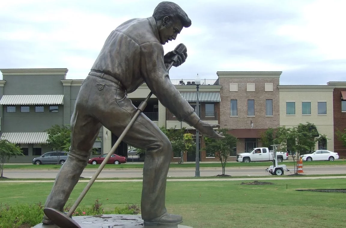 Elvis Presley statue in Tupelo, Mississippi