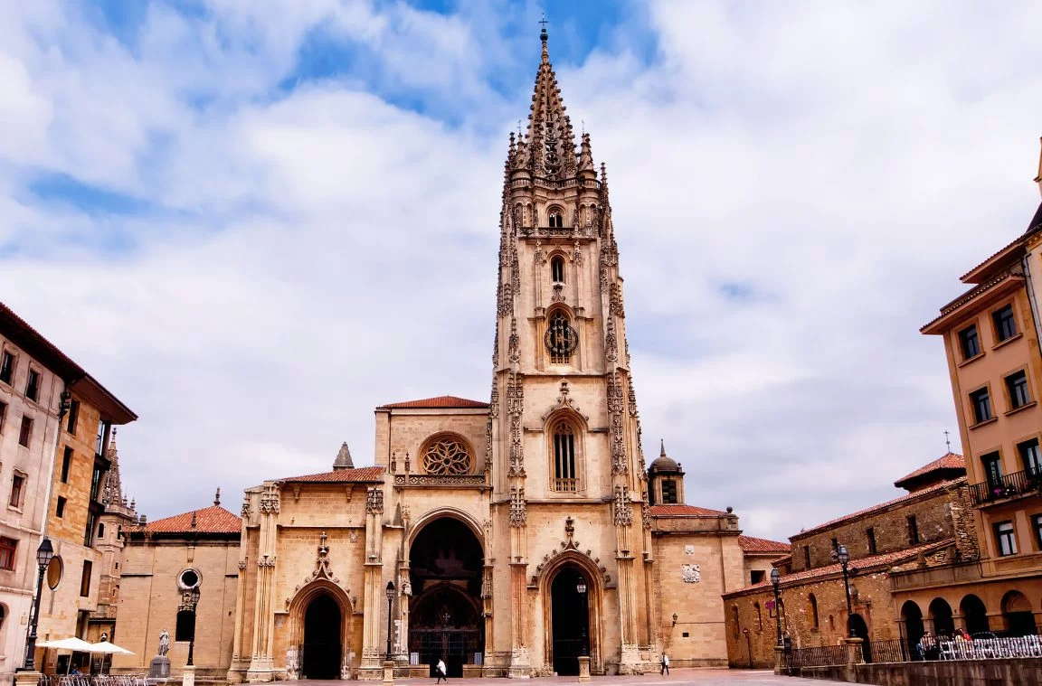 Oviedo: a charming destination to spend Christmas
