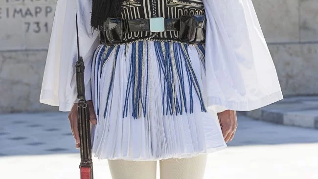 Fustanella, uniforme oficial de la Guardia Presidencial griega
