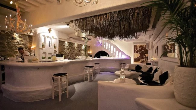 Interior del JackieO' Bar de Mykonos