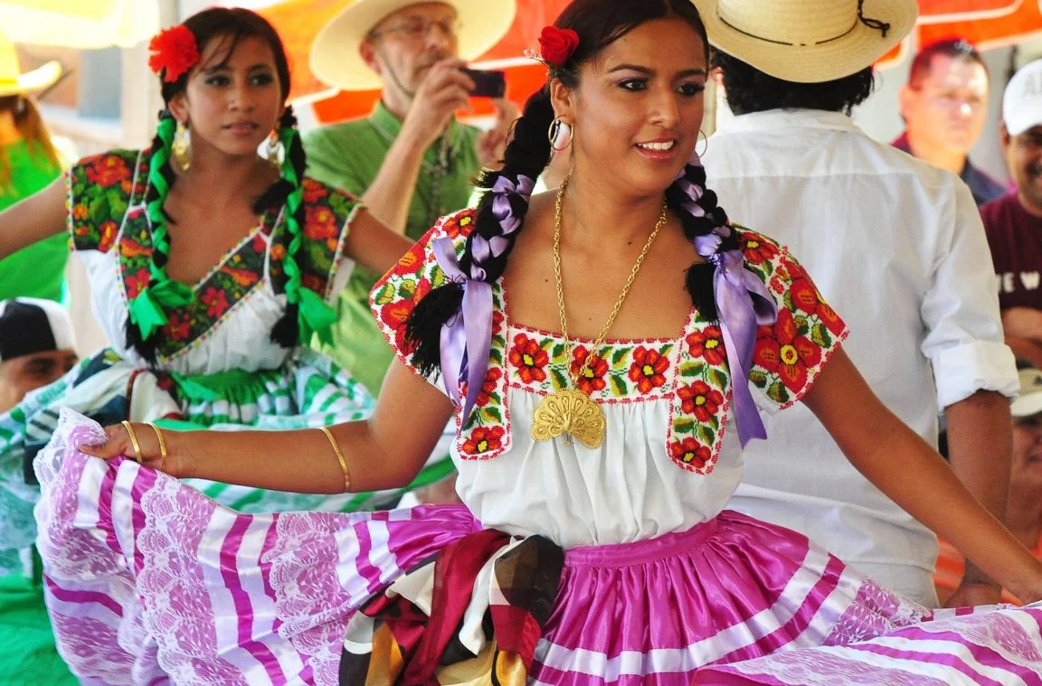 As saias de cores de Pinotepa Nacional, Oaxaca