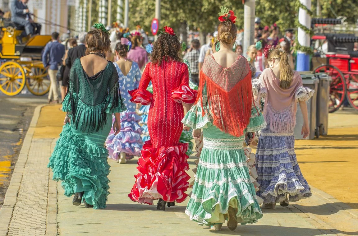 Die bunten Flamenco- oder Zigeunerkostüme