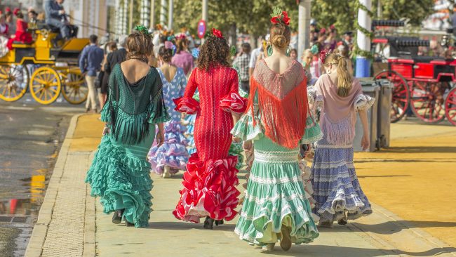 a lo largo igual Puñado Los trajes típicos de España por comunidades autónomas