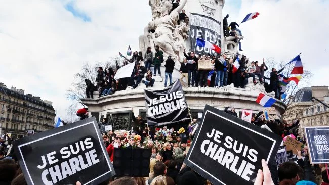 Manifestación tras atentado contra Charlie Hebdo en París