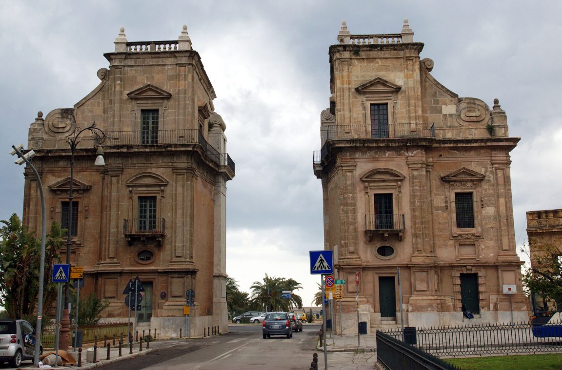 Glückliche Tür von Palermo