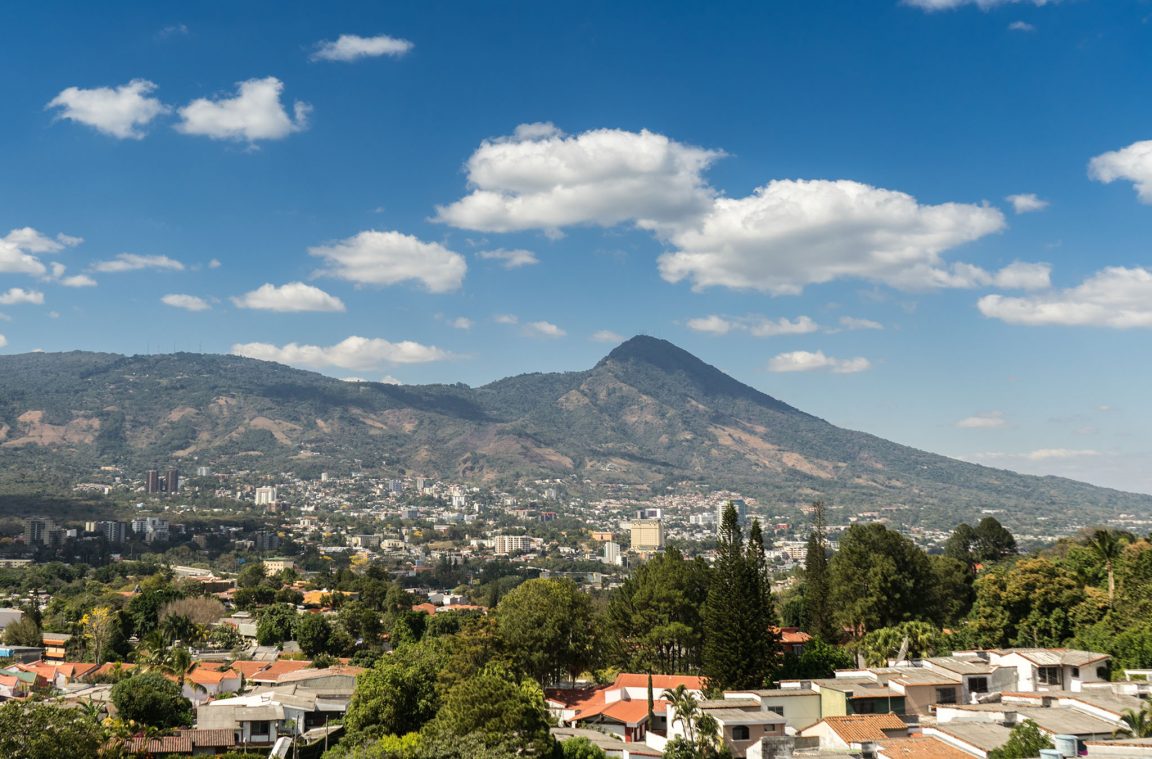 Quezaltepeque: ein an die Stadt angeschlossener Vulkan in El Salvador