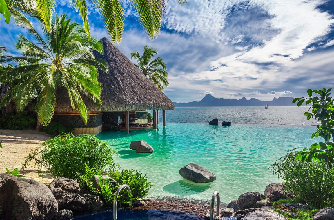 Tahiti: the largest island in French Polynesia